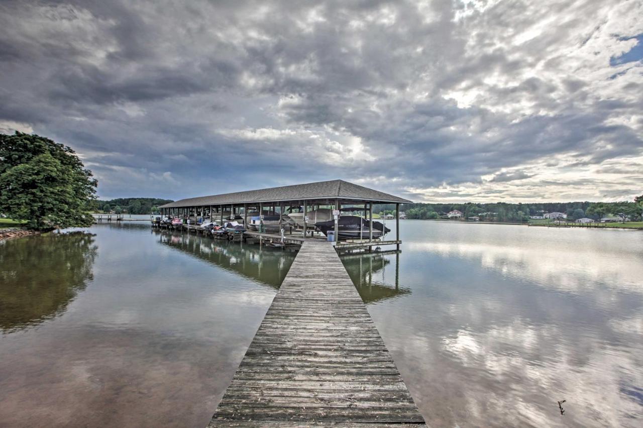 Sun-Filled Condo With Smith Mountain Lake Views Moneta Exterior photo